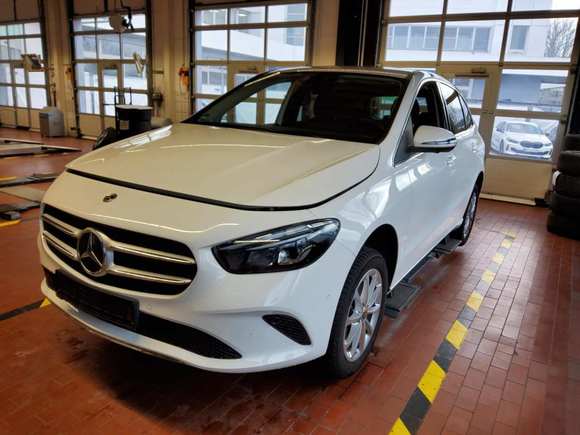 Náhled zpředu zleva