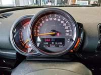 Pohled na přístrojovou desku