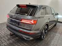 Pogled od pozadi desno