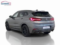 Pogled od pozadi levo