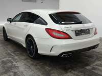 Pogled od pozadi levo