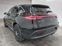 Pogled od pozadi levo