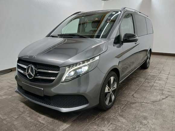 Pogled od napred levo