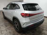 Pogled od pozadi levo