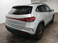 Pogled od pozadi desno