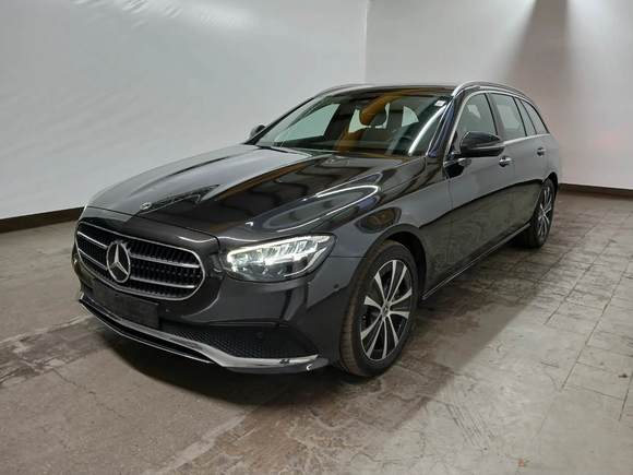 Pogled od napred levo