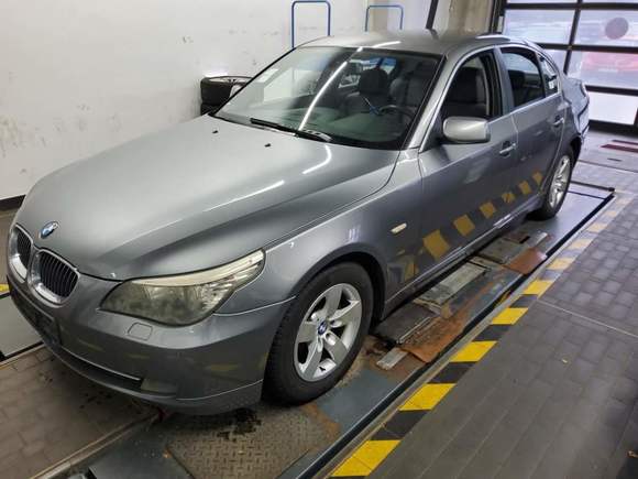 Náhľad spredu zľava