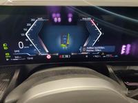 Pohľad na združený prístroj na palubnej doske