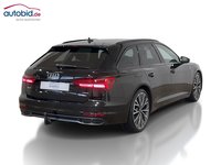 Pogled od pozadi desno