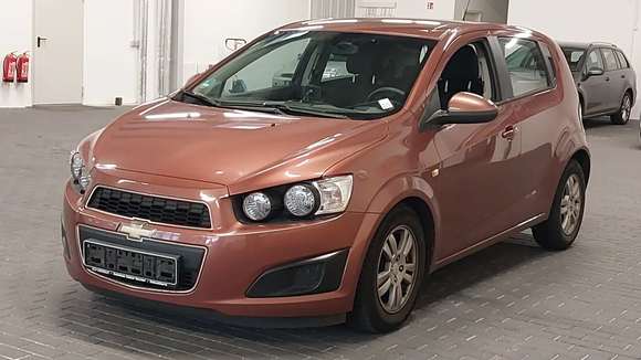 Vista anteriore sinistra