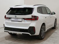 Pogled od pozadi desno