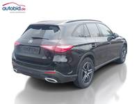 Pogled od pozadi desno