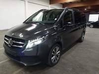 Pogled od napred levo