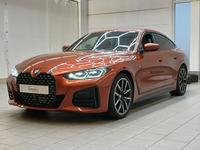 Pogled od napred levo