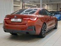 Pogled od pozadi desno