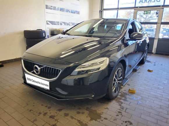 Pogled od napred levo