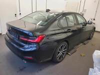 Pogled od pozadi desno