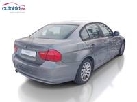 Pogled od pozadi desno