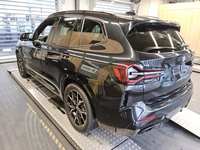 Vaade tagant vasakult