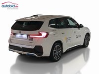 Pogled od pozadi desno