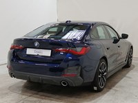 Pogled od pozadi desno