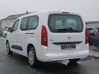 Вид сзади слева