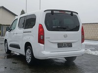 Вид сзади слева