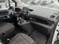 Вид на салон