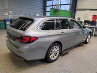 Pogled od pozadi desno