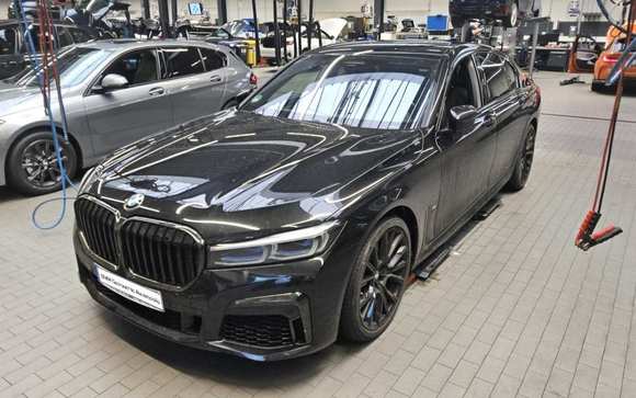 Pogled od napred levo