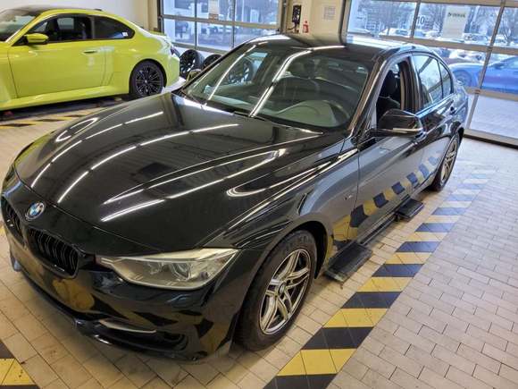 Náhľad spredu zľava