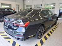 Náhľad zozadu sprava