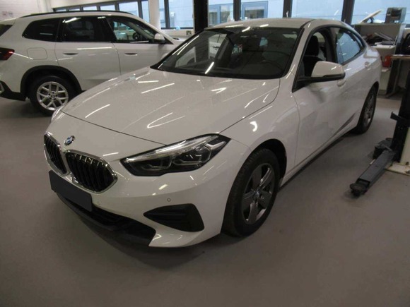 Náhľad spredu zľava