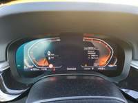 Pohľad na združený prístroj na palubnej doske