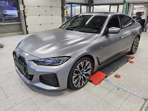 Náhľad spredu zľava