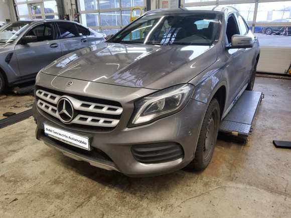 Náhľad spredu zľava