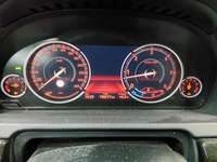 Pohľad na združený prístroj na palubnej doske