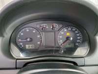 Pohľad na združený prístroj na palubnej doske