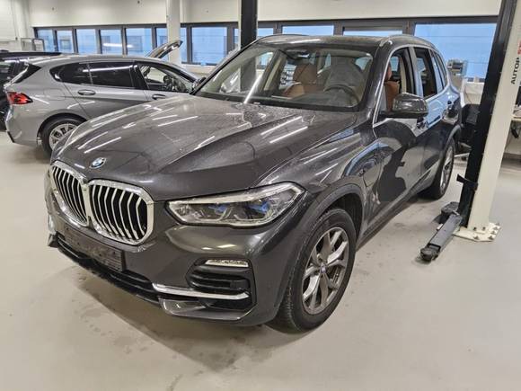 Náhľad spredu zľava