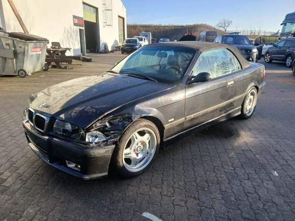 Vaizdas iš priekio kairės