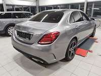 Náhľad zozadu sprava