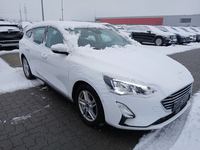 Pogled desno spredaj