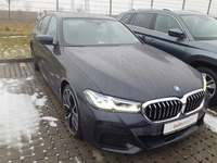 Pogled desno spredaj