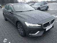 Pogled desno spredaj