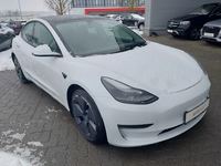 Pogled desno spredaj