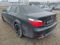 Vaizdas iš galo kairės