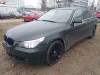 Vaizdas iš priekio kairės