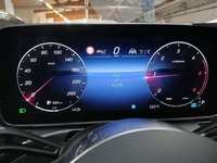 Pohled na přístrojovou desku