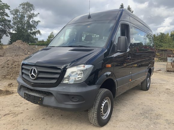 Náhled zpředu zleva