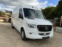 Náhled zpředu zprava